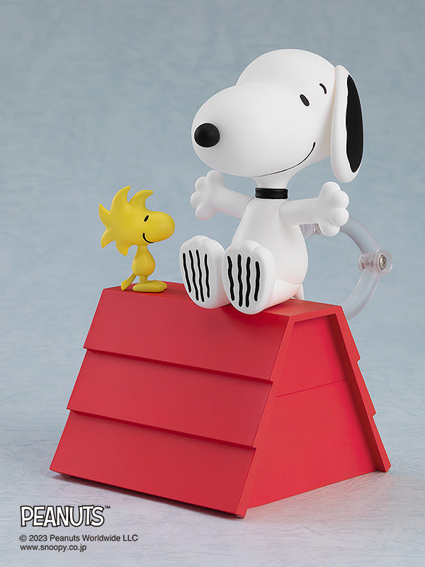 2200 PEANUTS Nendoroid Snoopy