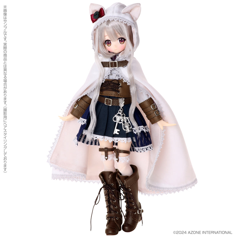 Alvastaria Azone international Tiea White Snow Cat and the Wolf of the Winter Woods