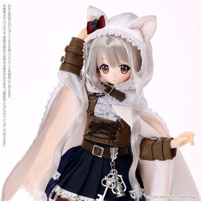 Alvastaria Azone international Tiea White Snow Cat and the Wolf of the Winter Woods