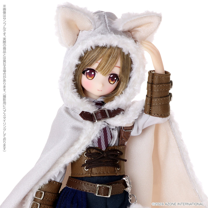 Alvastaria Azone international Tio White Snow Cat and the Wolf of the Winter Woods