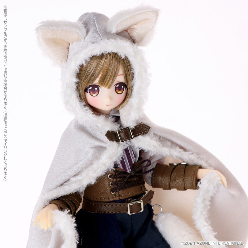 Alvastaria Azone international Tio White Snow Cat and the Wolf of the Winter Woods