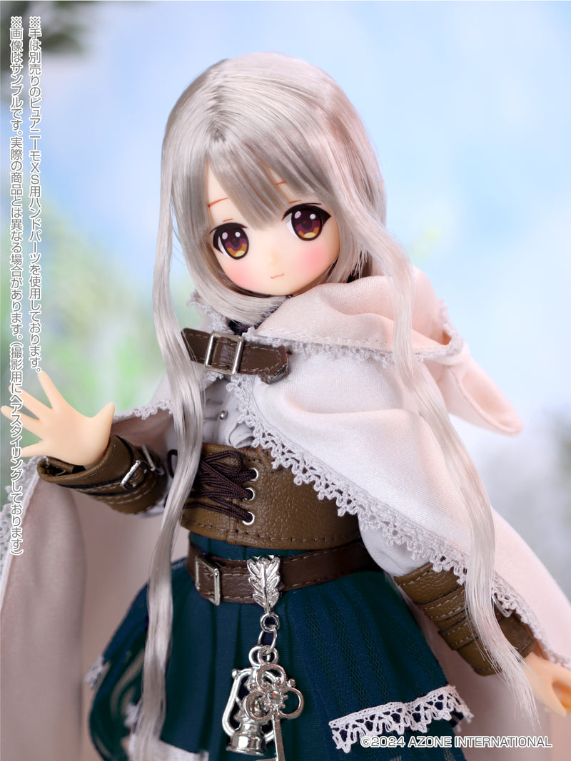 Alvastaria Azone international Tio White Snow Cat and the Wolf of the Winter Woods