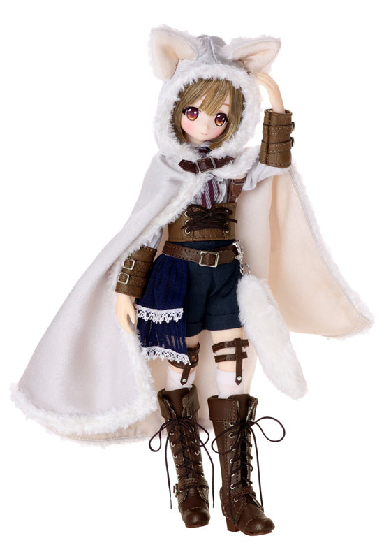 Alvastaria Azone international Tio White Snow Cat and the Wolf of the Winter Woods