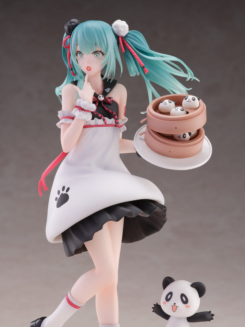 Hatsune Miku SEGA MIKU PANDA BUN FIGURE