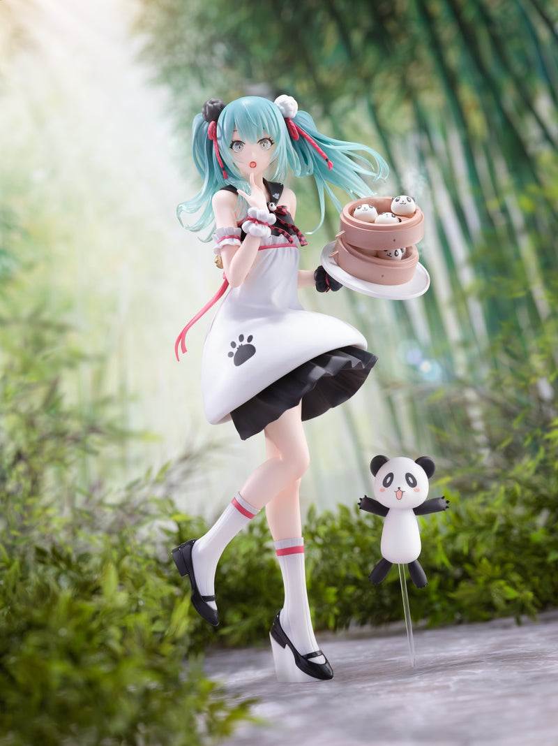 Hatsune Miku SEGA MIKU PANDA BUN FIGURE