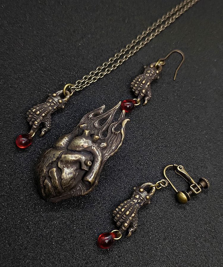 Dragon’s Dogma 2 16 directions Dragon Hand Pendant