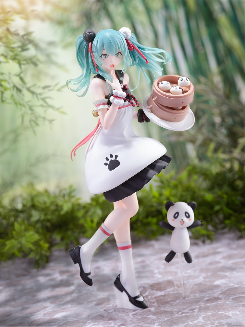 Hatsune Miku SEGA MIKU PANDA BUN FIGURE