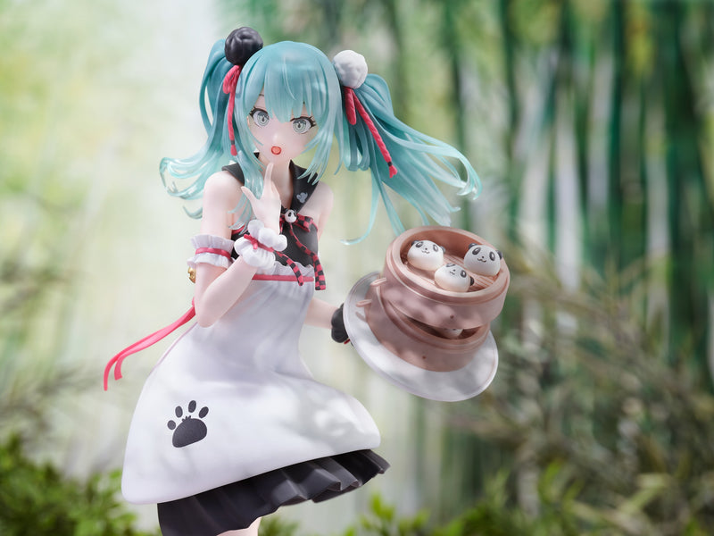 Hatsune Miku SEGA MIKU PANDA BUN FIGURE