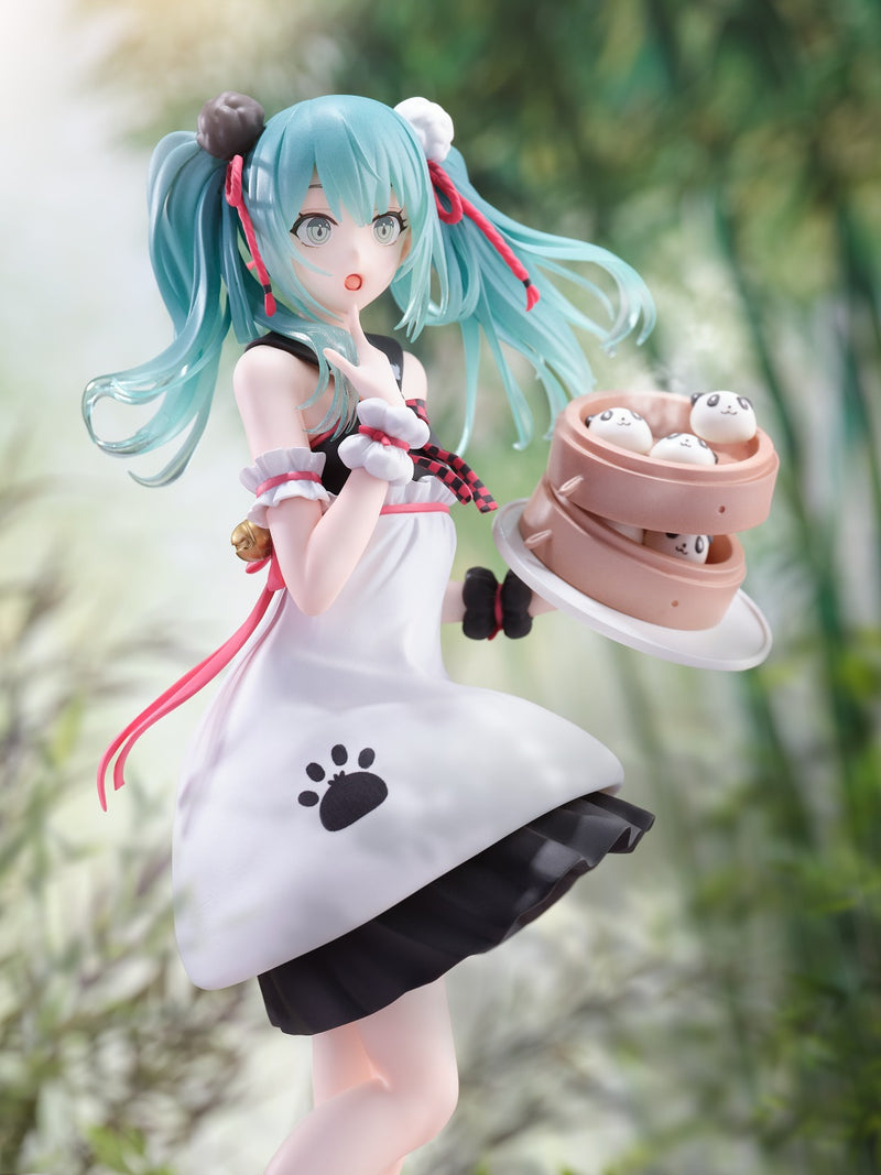 Hatsune Miku SEGA MIKU PANDA BUN FIGURE