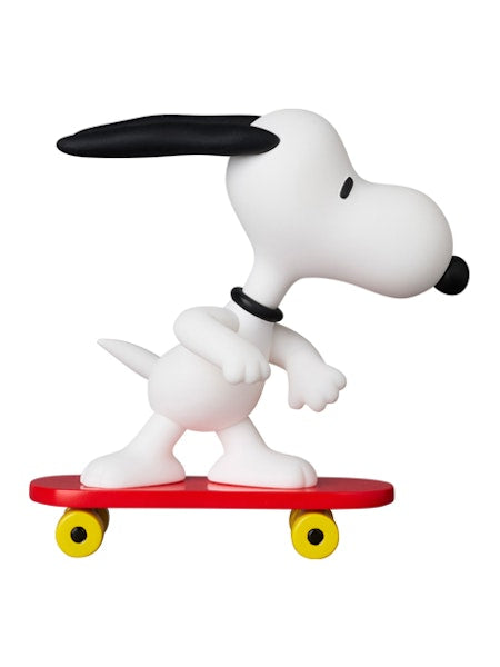 PEANUTS SERIES MEDICOM TOYS UDF 17: Skateboard Snoopy