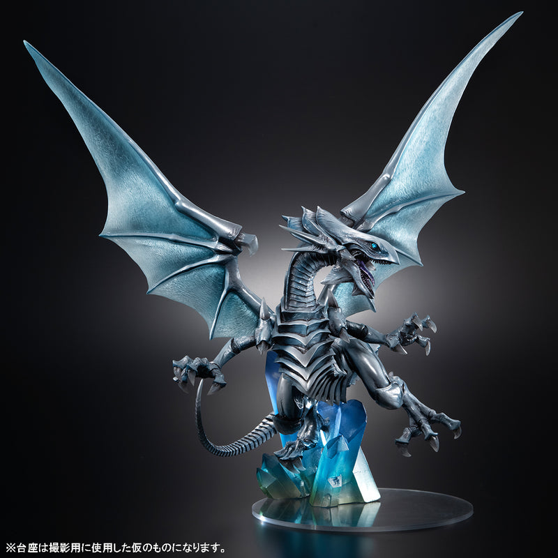 Yu-Gi-Oh Duel Monsters MEGAHOUSE ART WORKS MONSTERS Blue Eyes White Dragon～Holographic Edition～