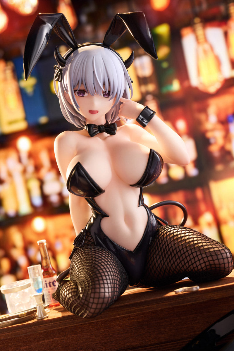 BUNNY GIRL NONO XCX ILLUSTRATED BY YATSUMI SUZUAME