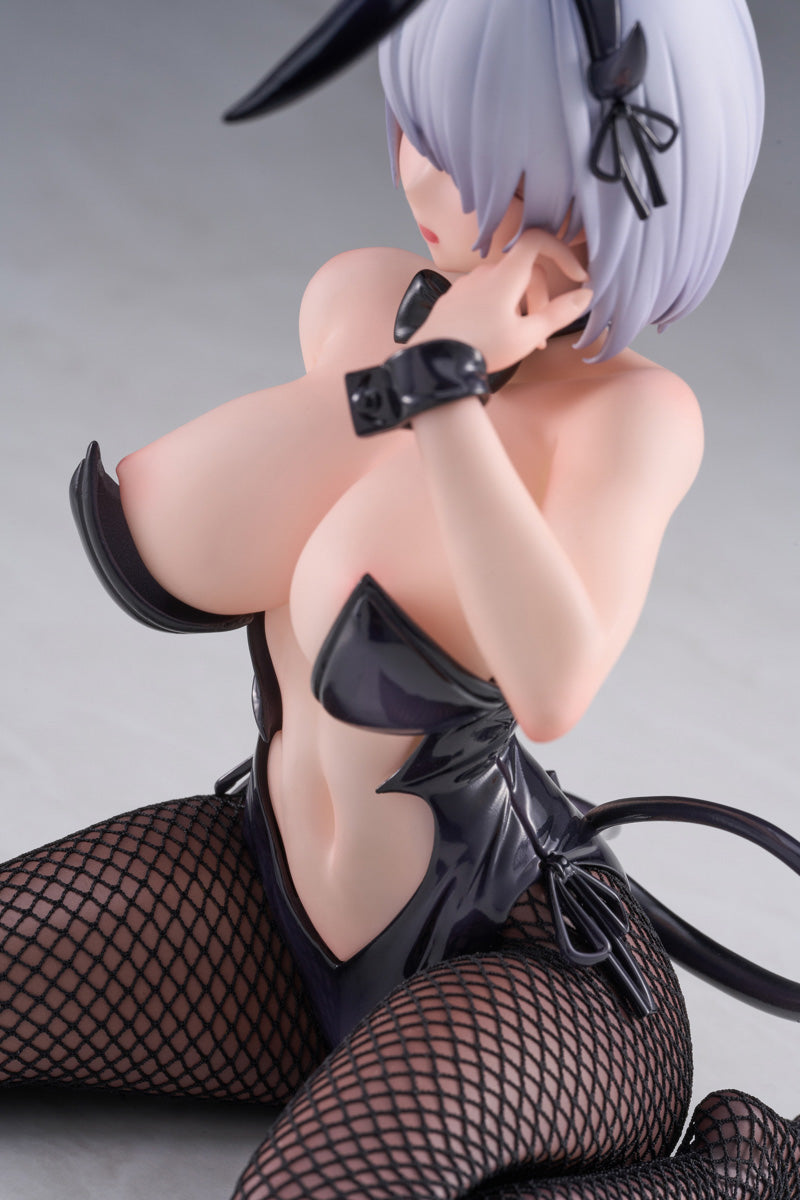 BUNNY GIRL LUME XCX ILLUSTRATED BY YATSUMI SUZUAME DELUXE VER. (tapestry)